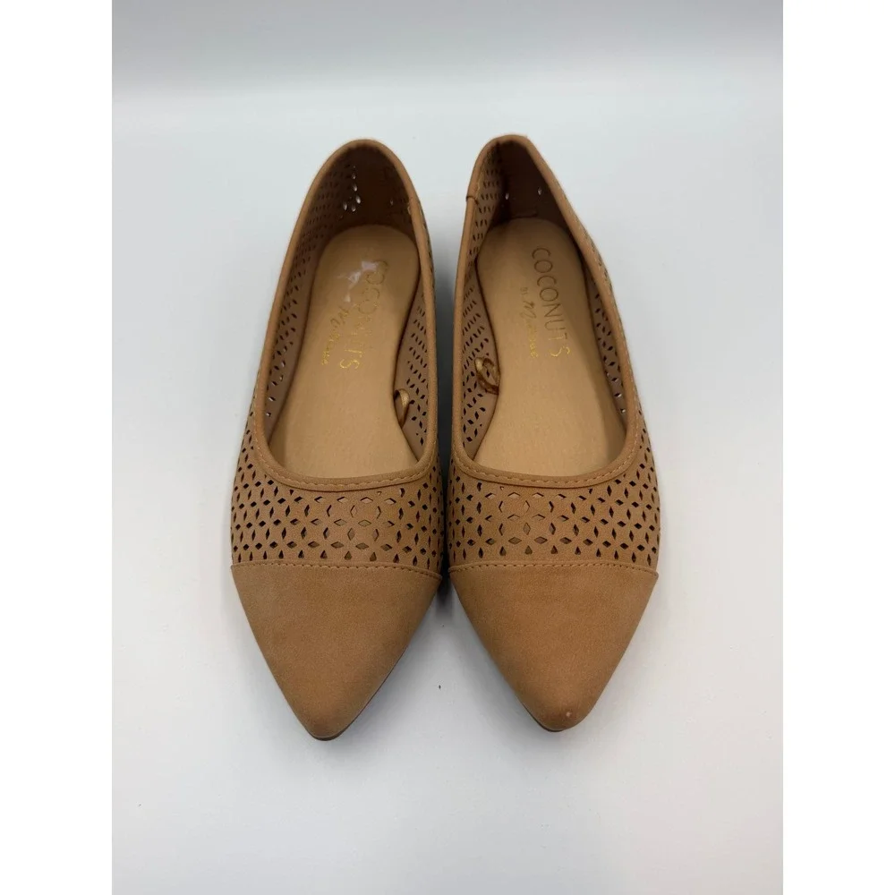 Coconuts by Matisse Tan Laser Cut Pointed Toe Flats Shoes 7M
